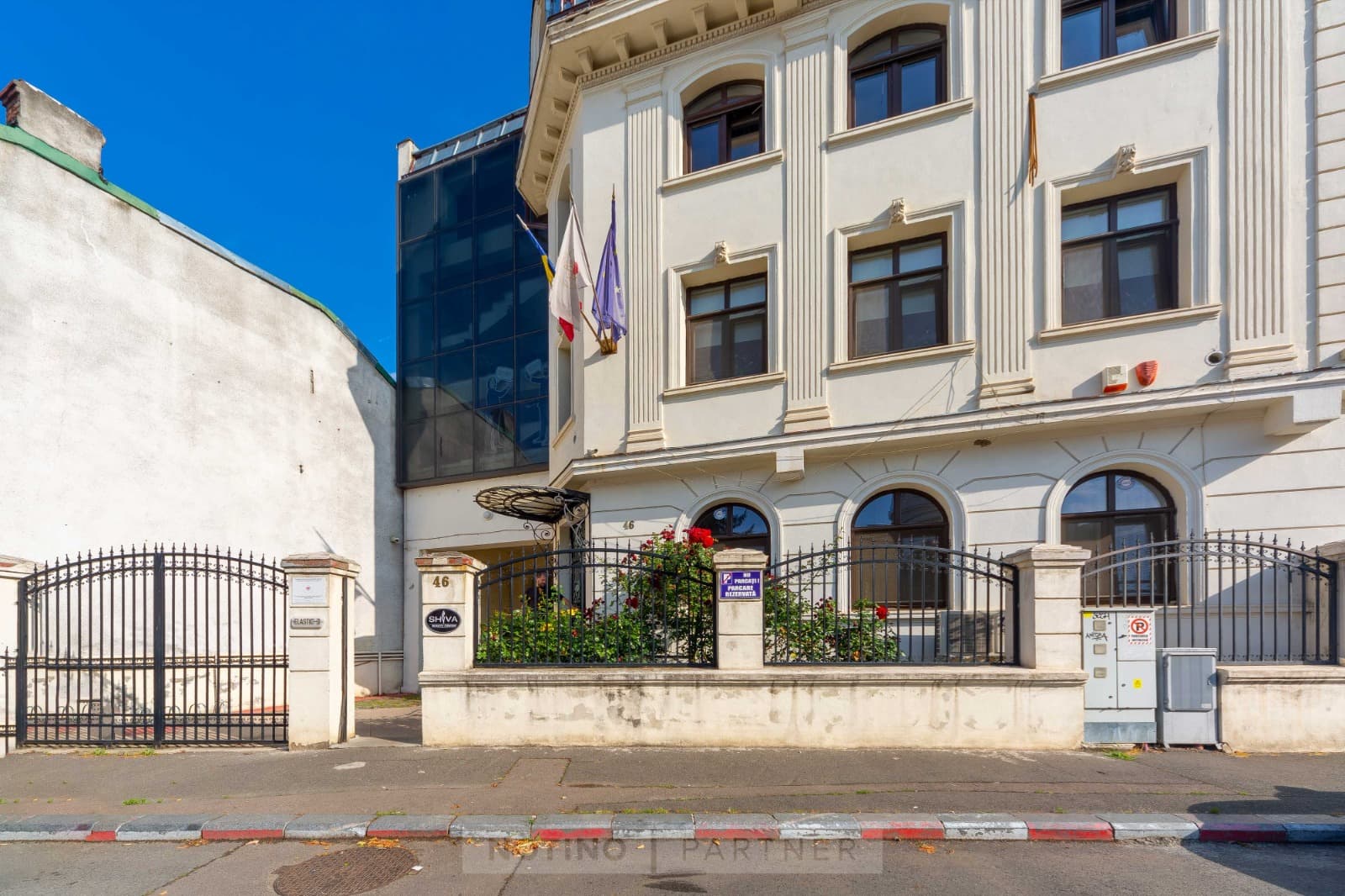 Shiva Beauty Center Slider 2